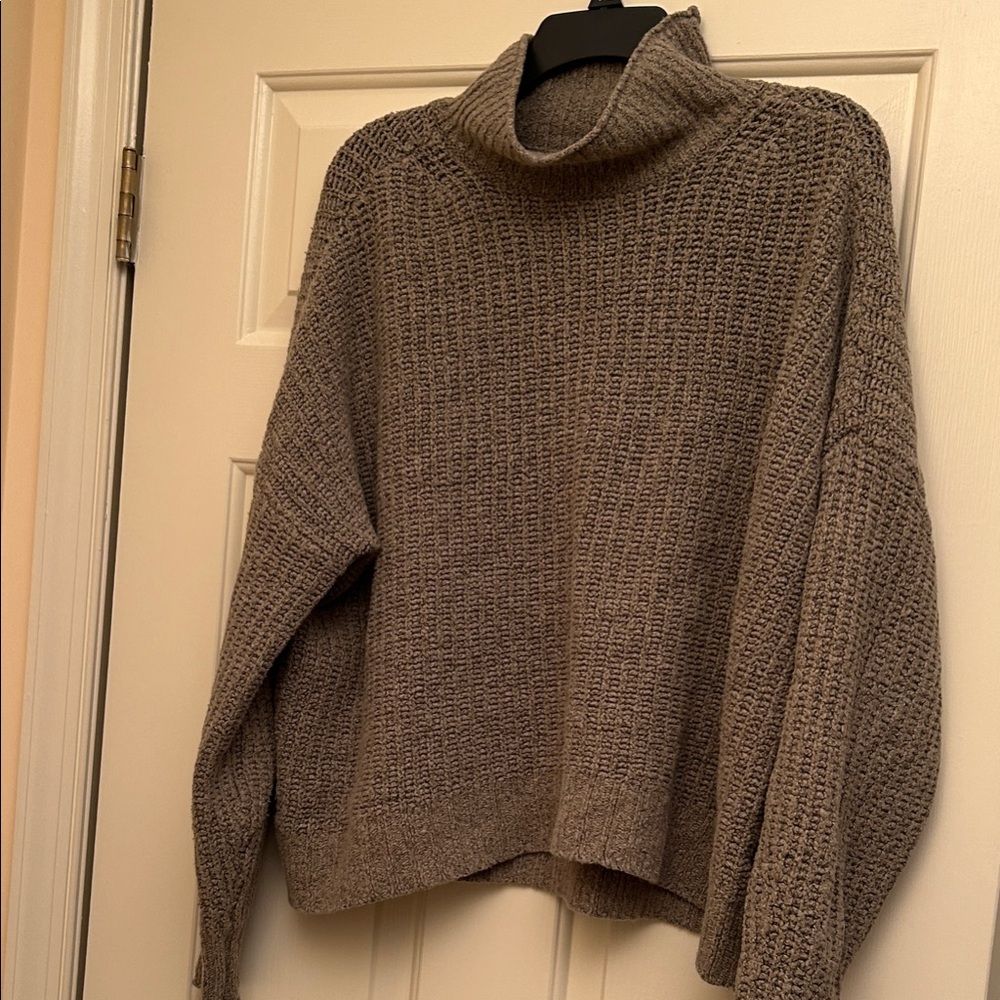 Cozy green Turtleneck Sweater